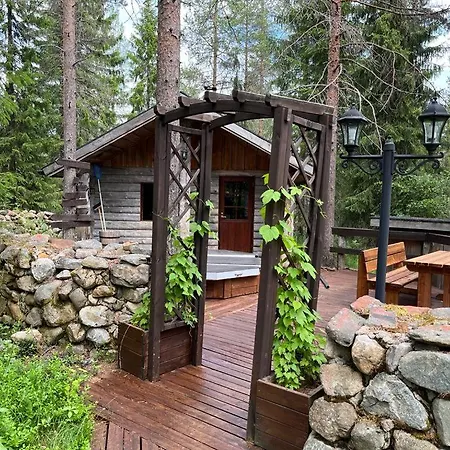 Rovanperaen Kelomoekit Chalet